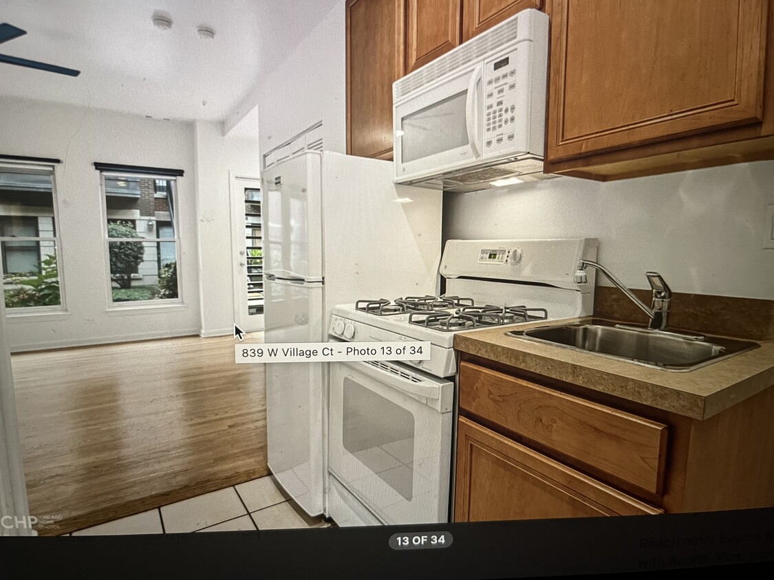Foto del edificio - 839 W Village Ct