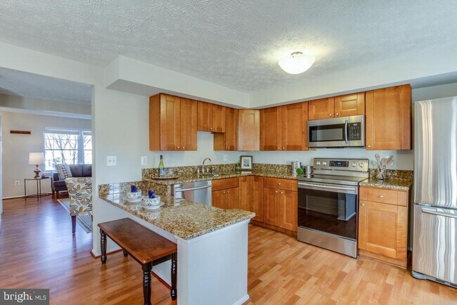 Foto del edificio - 8035 Tyson Oaks Cir