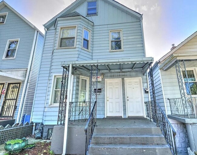 Building Photo - 9752 S Avenue J