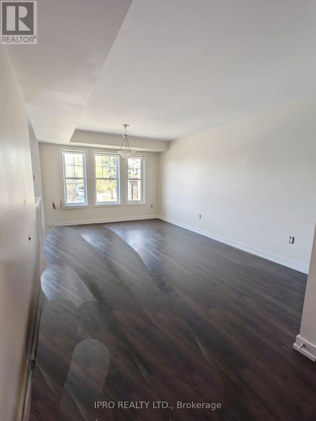 Building Photo - 231-2355 SHEPPARD Ave