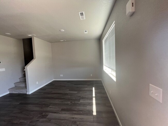 Building Photo - Fantastic Townhome in Ault