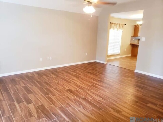 Foto del edificio - 14364 Summerset Dr