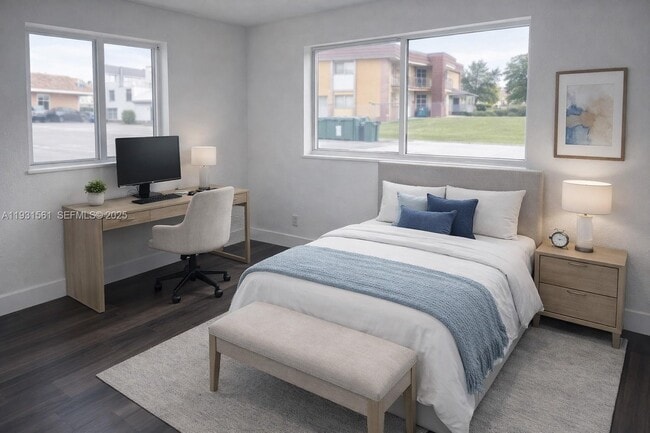 Foto del edificio - 638 NE 166th St