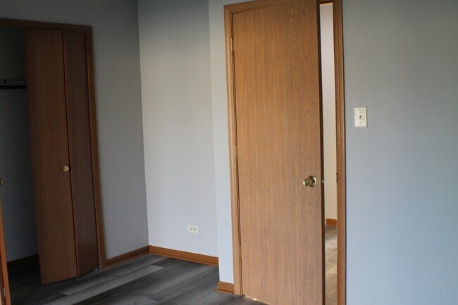 Foto del edificio - 422 Meadow Green Ln