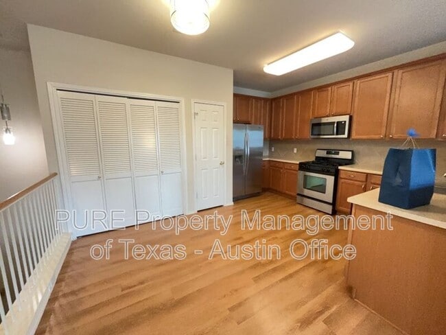 Foto del edificio - 16100 S Great Oaks Dr