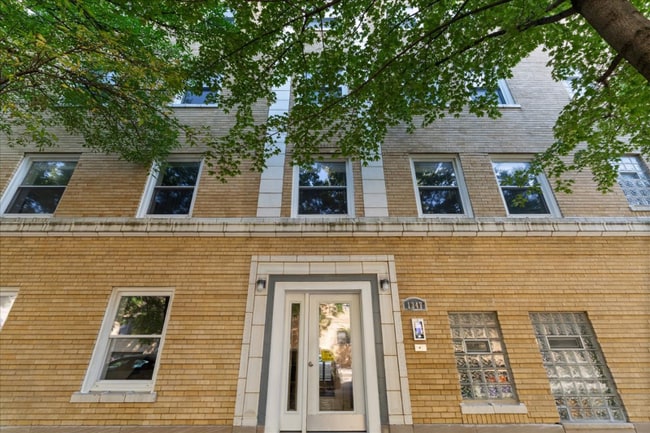 Building Photo - 1347 W Eddy St