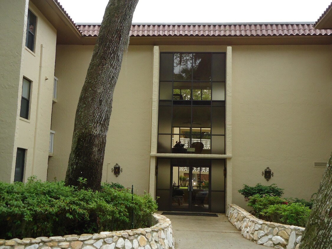 1810 Sevilla Blvd W Unit 206, Atlantic Beach, FL 32233 Condo for Rent