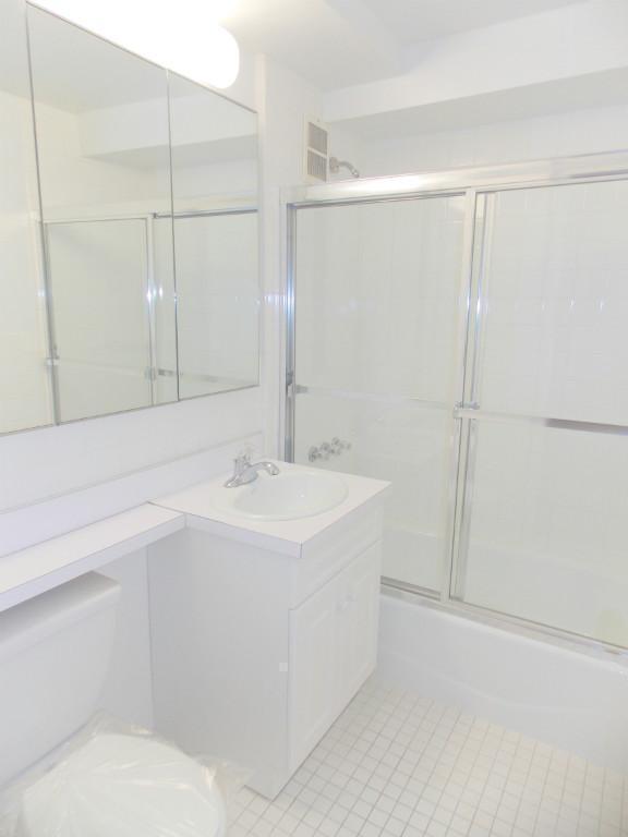 Primary Photo - 64 W 48th St
