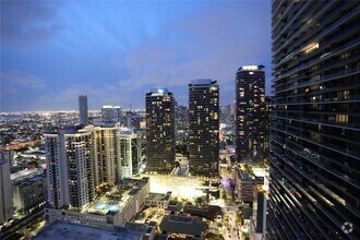 Building Photo - 1100S S Miami Ave