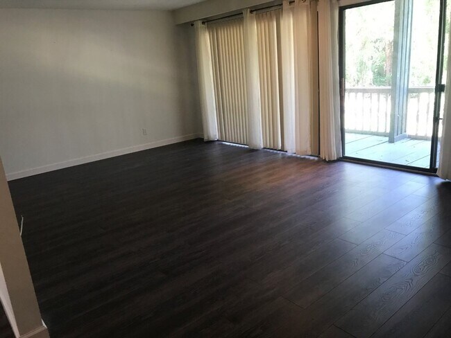 Building Photo - Updated 1 bed/ 1 bath condo in Grenelefe