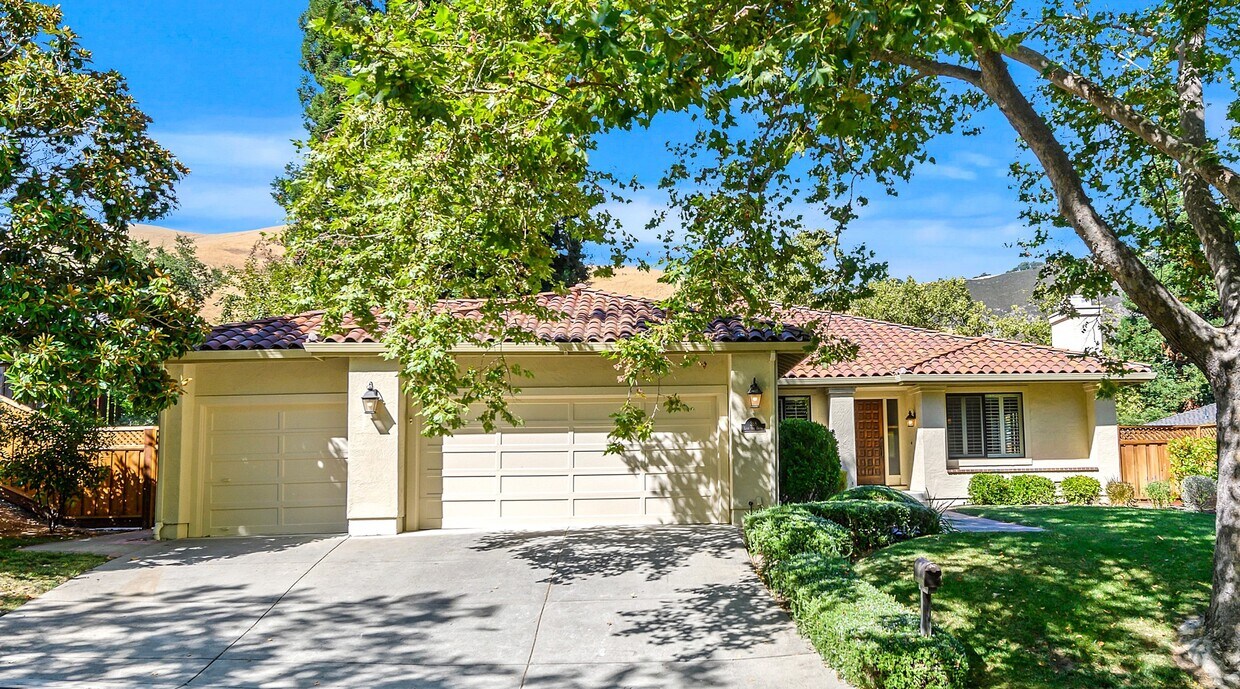 Foto principal - 288 Live Oak Dr