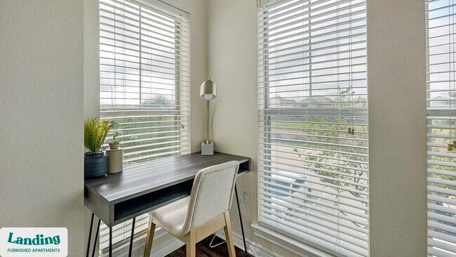 Foto del edificio - 22155 Wildwood Park Rd