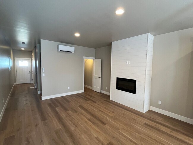 Foto del edificio - New Construction Townhome in NW Bend
