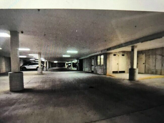 Building Photo - 2011 S 2100 E