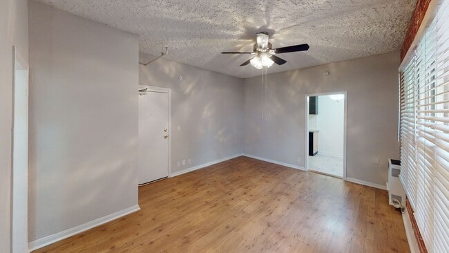 Interior Photo - Cherokee Apts... Spacious Apartments in the Heart of Hollywood! CALL NOW!