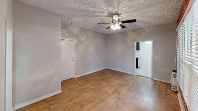 Interior Photo - Chateau Hollywood