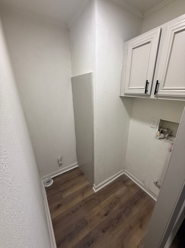 Building Photo - 512 Imperial Valley Dr