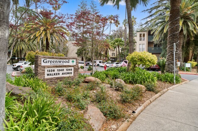 Foto del edificio - 1246 Walker Ave