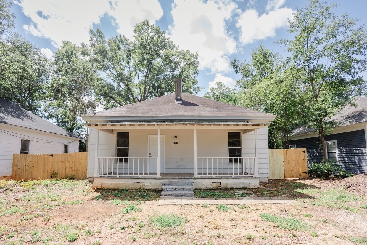 Primary Photo - 1018 W Broad St