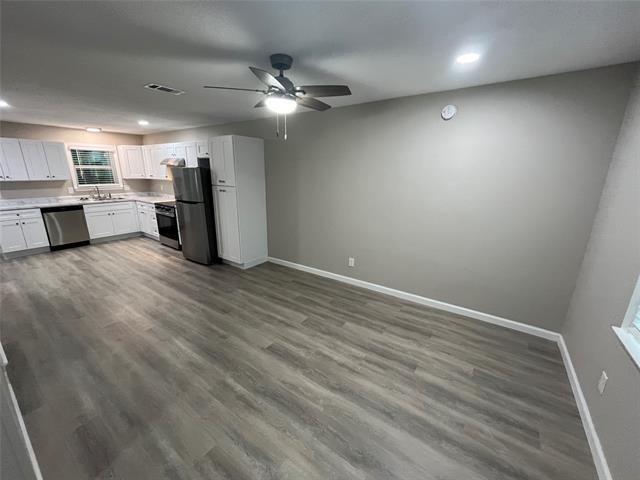 Building Photo - 12816 Spring Oak Dr