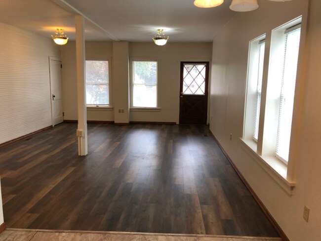 Foto del edificio - 821 Cherry St