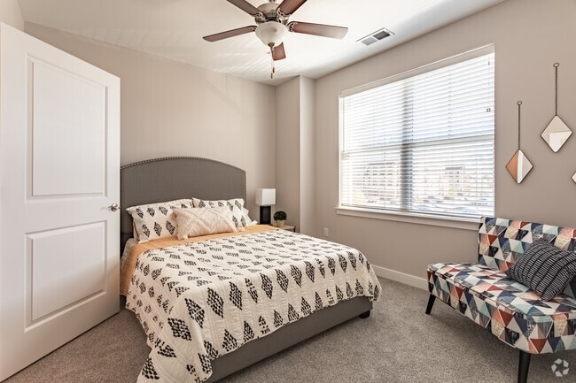 1BR,1BA- 683SF The Reef - Monroe Gates Apartments