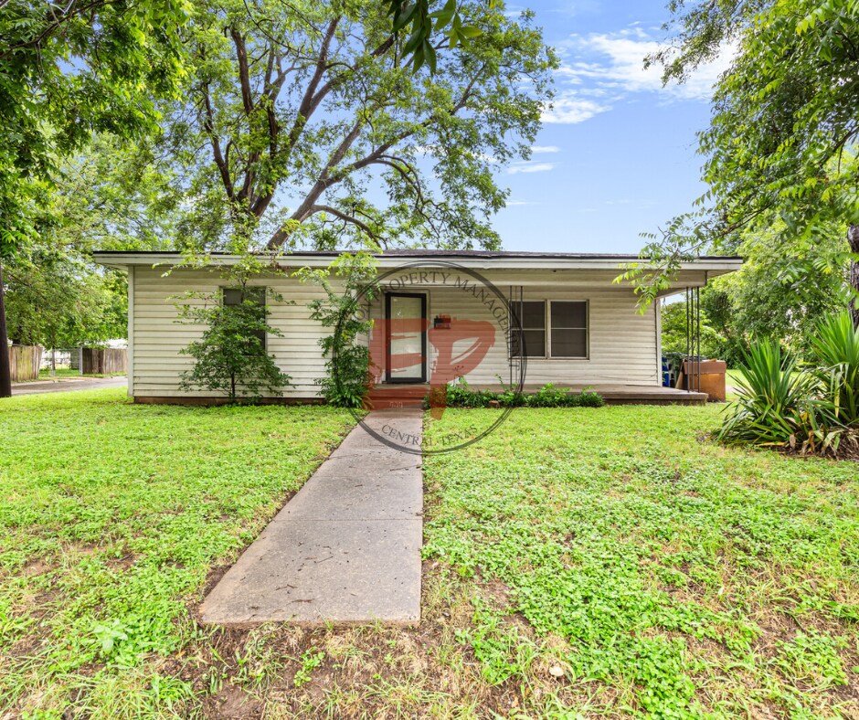Foto principal - 600 Faulkner Ln