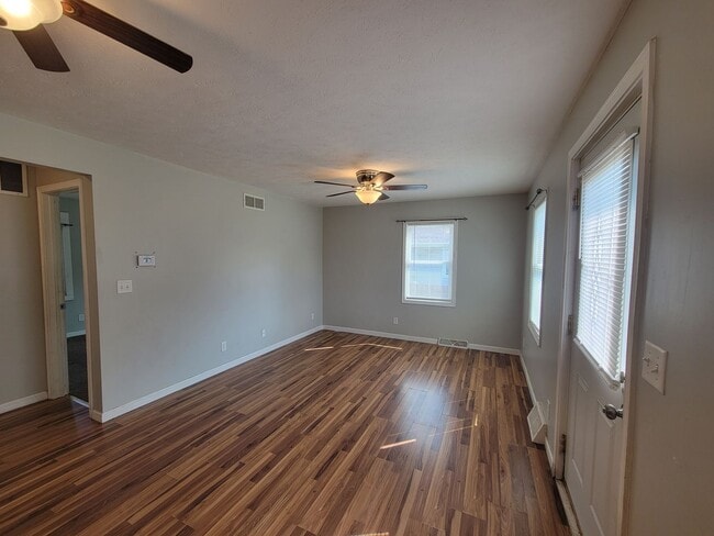 Foto del edificio - Beautiful 3 Bed 2 Bath House!