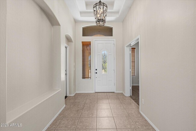 Building Photo - 2619 E Hazeltine Way