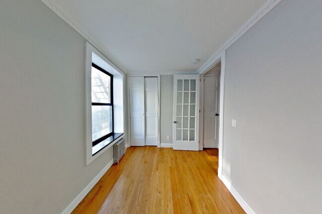 Foto del edificio - East 100th Street