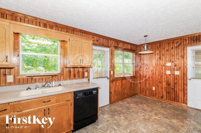 Building Photo - 115 River Trace Dr