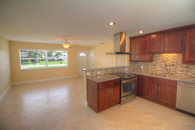 Building Photo - 740 Buttonwood Rd