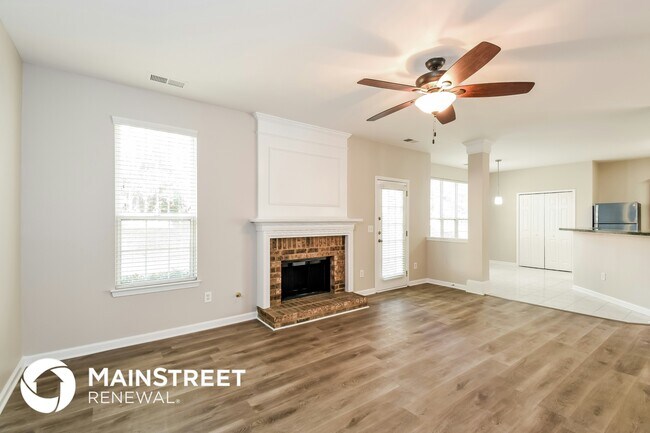 Foto del edificio - 549 Cascade Hills Ct SW