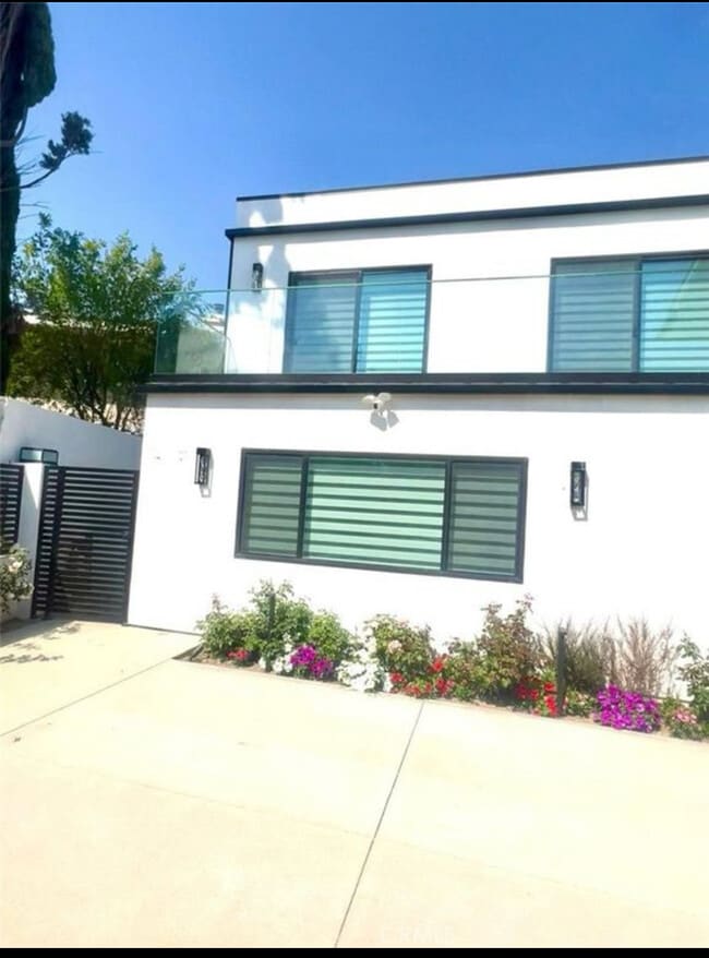 Building Photo - 24237 Hatteras St