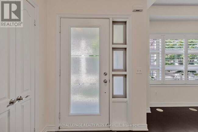 Building Photo - 2460-2460 Prince Michael Drive