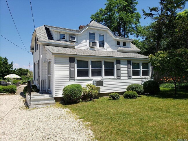 Building Photo - 252 Asharoken Ave