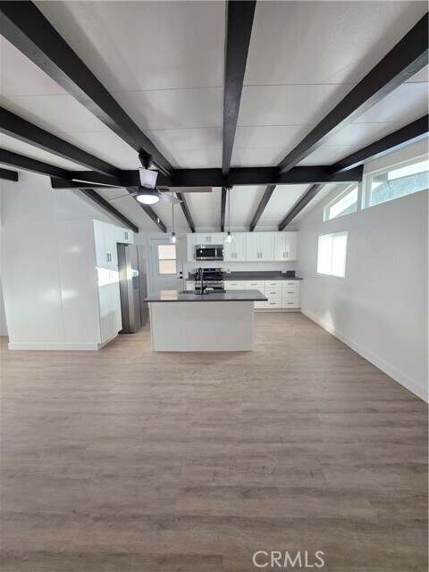 Foto del edificio - 11632 Herrick Ave