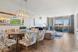 Foto del edificio - 7625 E Camelback Rd