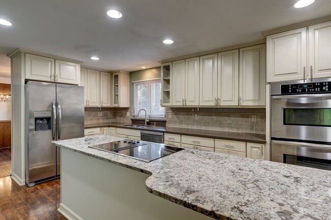 Foto del edificio - 3 Bed 3 Bath Home near West Beach