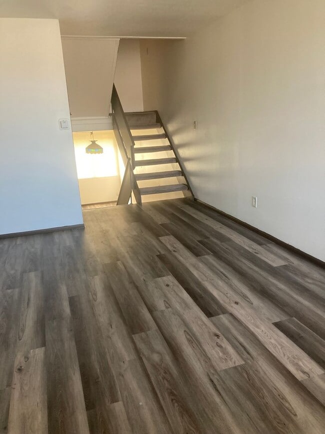Building Photo - 9261F W Allyn St