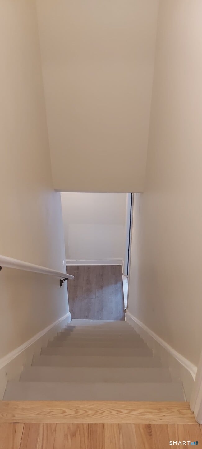 Building Photo - 67 Osborne Ave