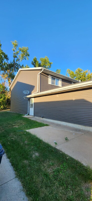 Foto del edificio - 1390 Daleview Dr