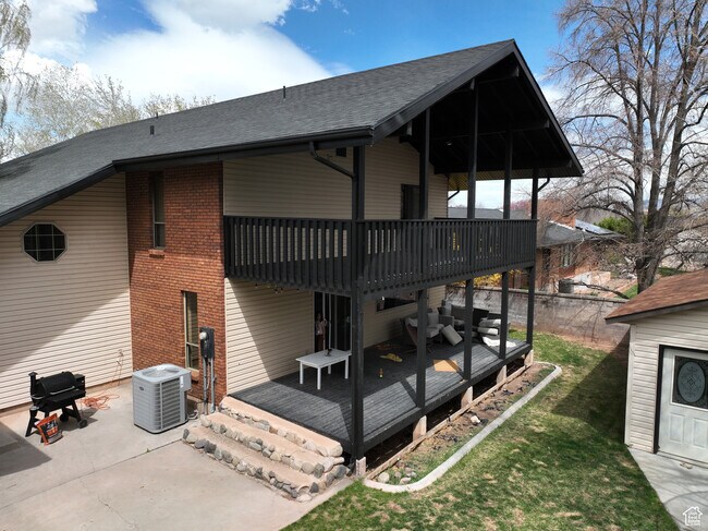 Foto del edificio - 399 Westview Dr