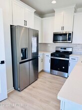 Building Photo - 18 Mellowood Ln