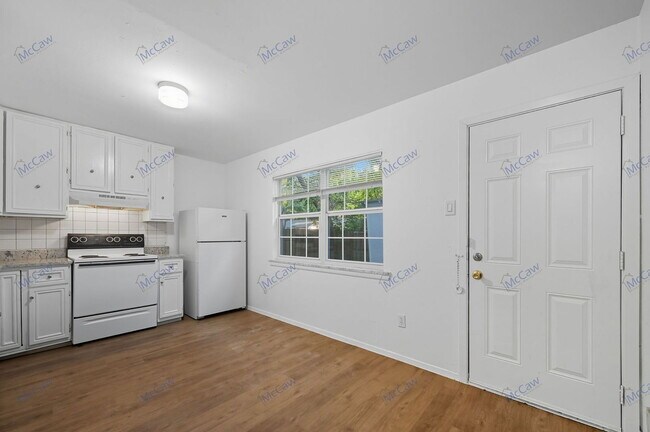 Foto del edificio - 616 Moore St