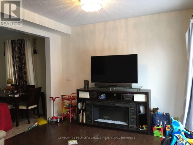 Photo du bâtiment - 71 Buchanan Cres