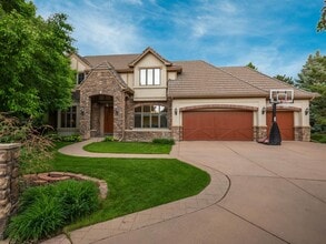 Building Photo - 9 Foxtail Cir