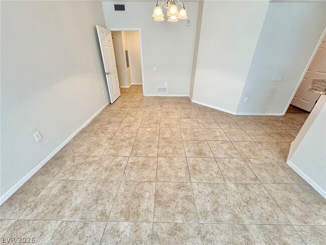 Building Photo - 6868 Sky Pointe Dr