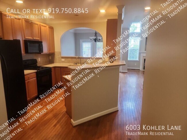 Foto del edificio - BEAUTIFUL Townhome - 3 Bedrooms, 2.5 Bathr...