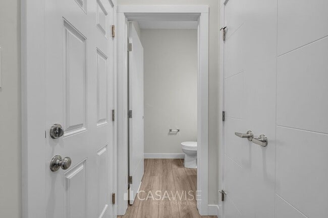 Building Photo - 1065 Berg Pl